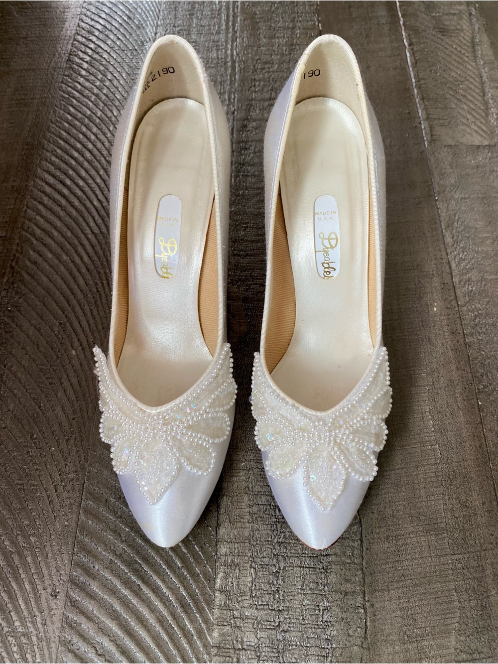Vintage 80s Dyeables Satin Ivory Beaded Wedding Heels Bridal Shoes Women’s 8AA